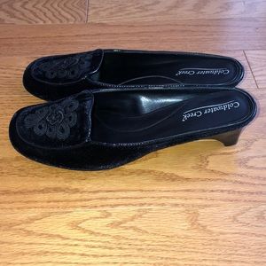 Beautiful Black Suede Braided Knot Mules